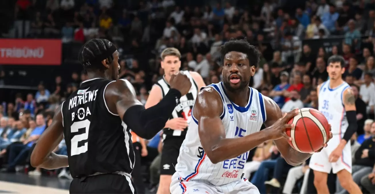 Anadolu Efes'te Kadro Değişimi Devam Ediyor