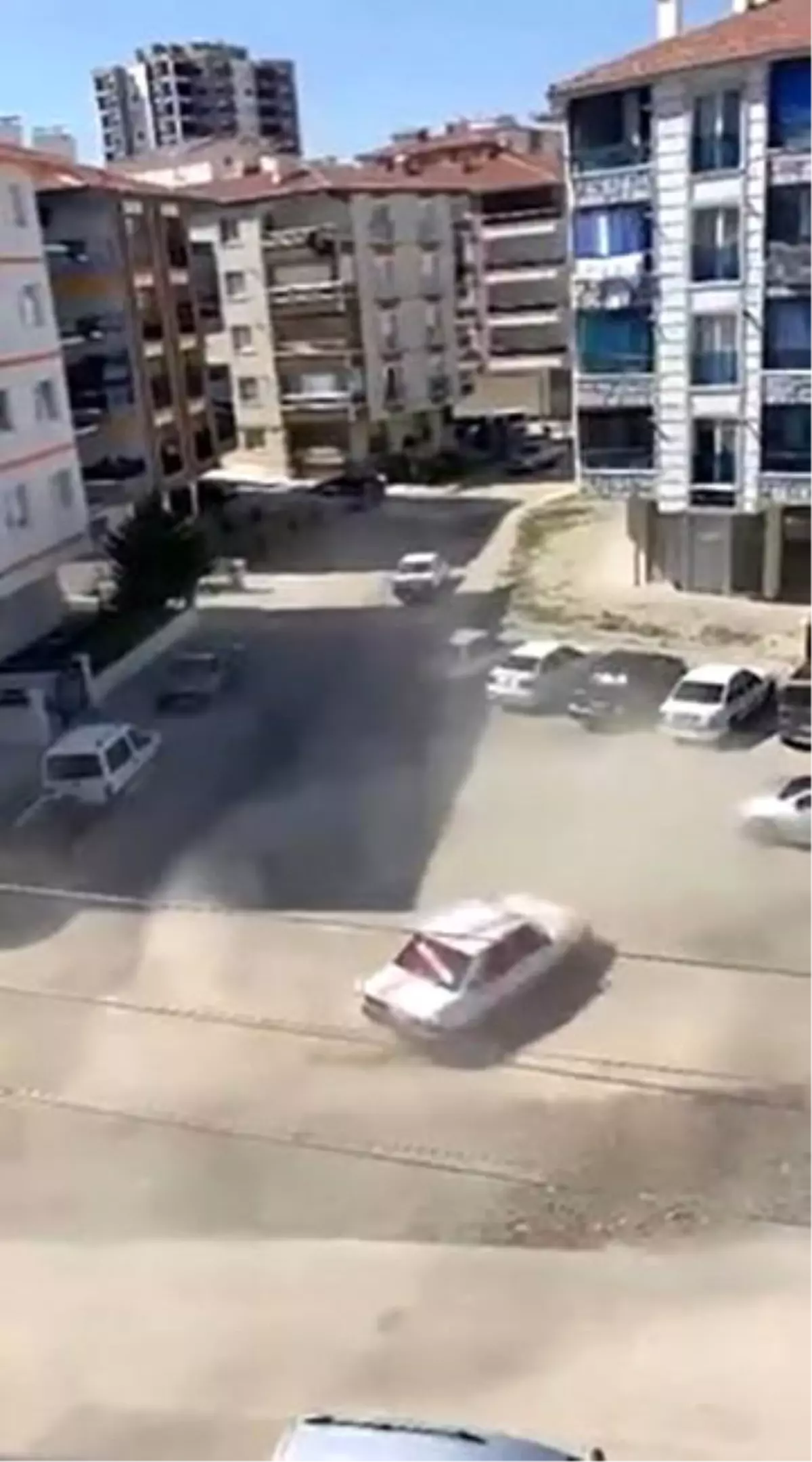 Sincan'da Drift Atan Sürücü Mahalleyi Gerdi