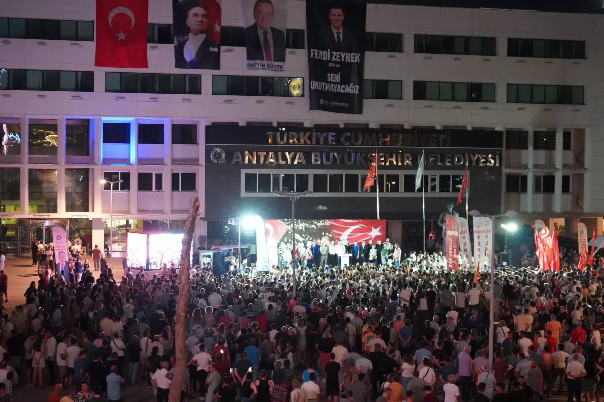 Muhittin Böcek'e Destek Mitingi Düzenlendi
