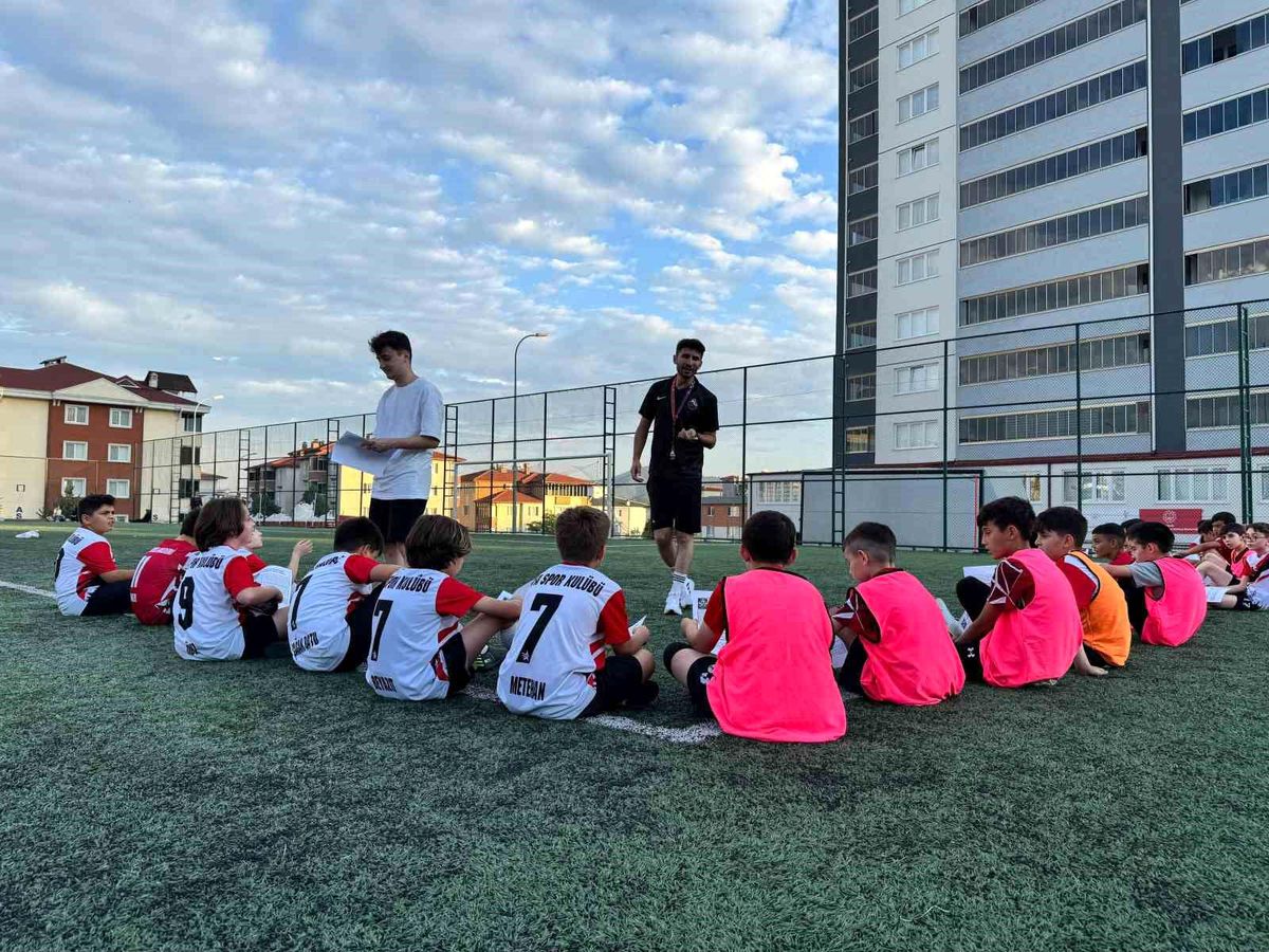 Bilecik Futbol Akademi Kulübü Yaz Spor Okullarına Rekor Katılım Sağladı
