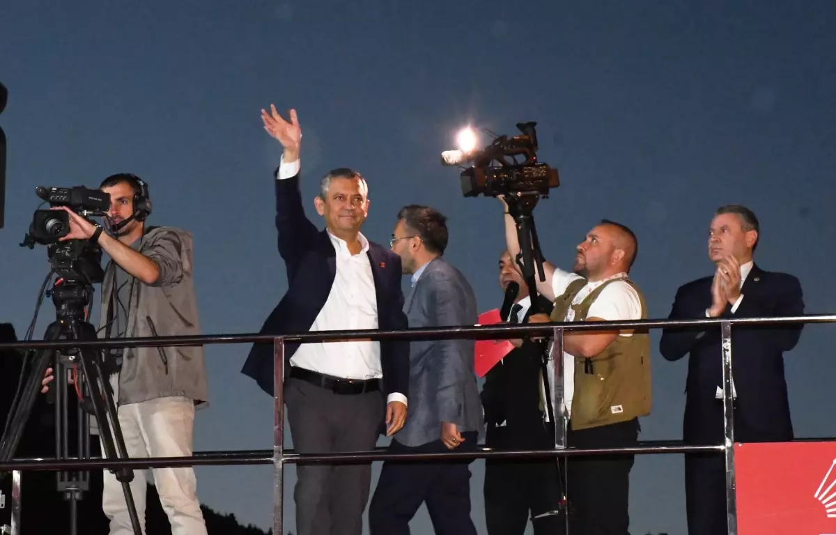 CHP Genel Başkanı Özel'dan Cumhurbaşkanı Erdoğan'a çağrı: 2 Kasım'da sandıkta hesaplaşacağız