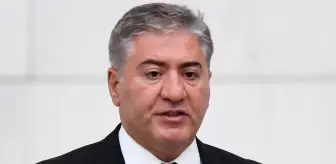 CHP Grup Başkanvekili Murat Emir, miting kürsüsünden düştü! Vücudunda kırıklar oluştu