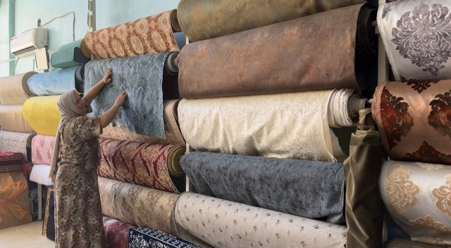 She started a business with the wool she collected from the trash