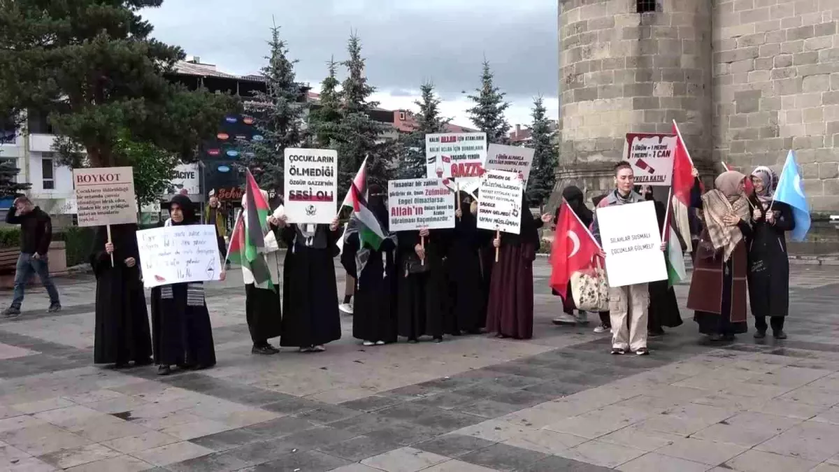 Erzurum'da Sağlık Çalışanlarından Gazze İçin Protesto