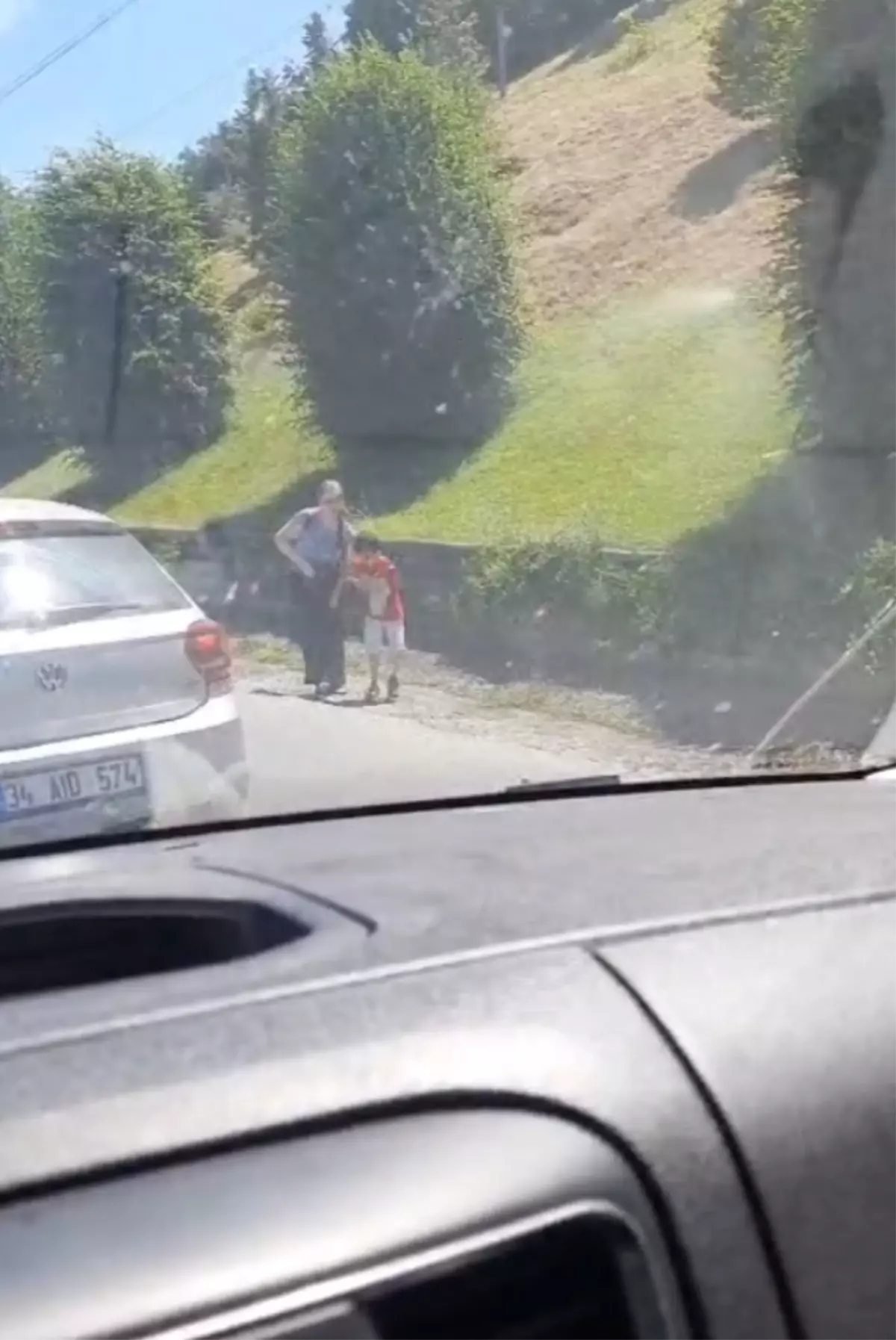 Minibüs Şoförü Taksiciye Saldırdı