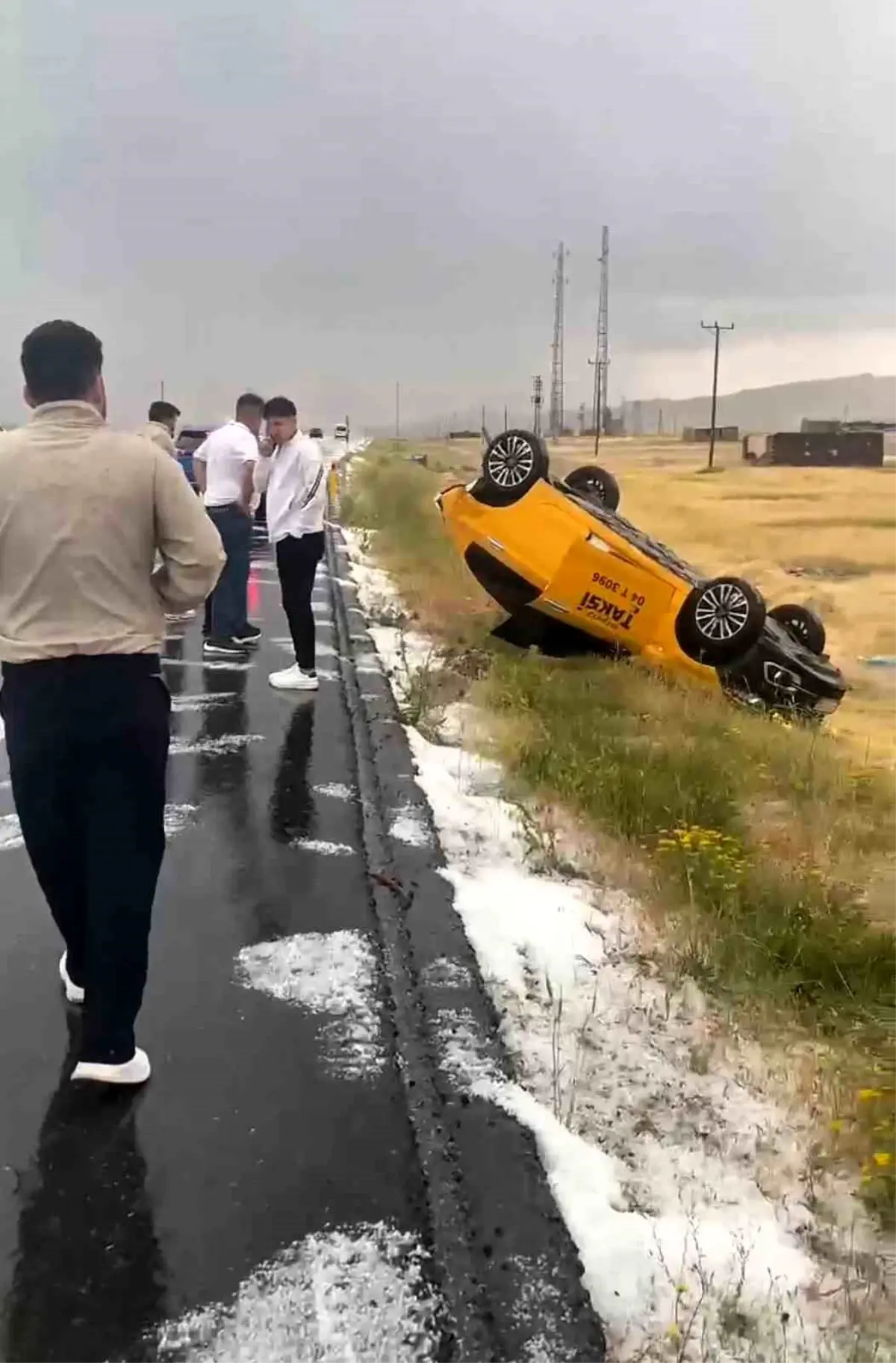 İğdır'da Dolu Yağışı Trafik Kazasına Neden Oldu