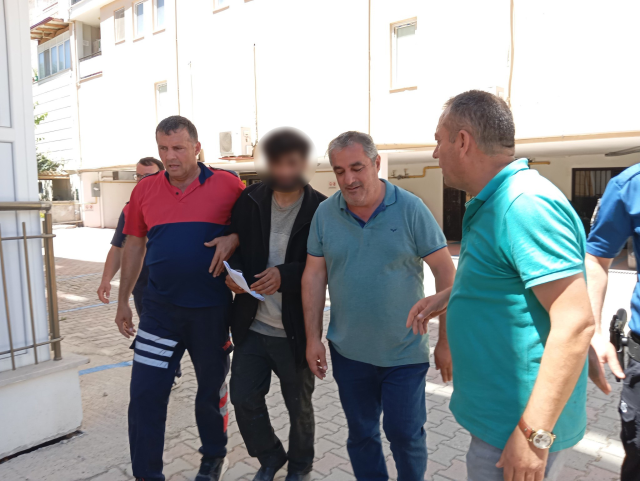İntiharkolik Hasan Gölhisar'da Yine Çatıya Çıktı