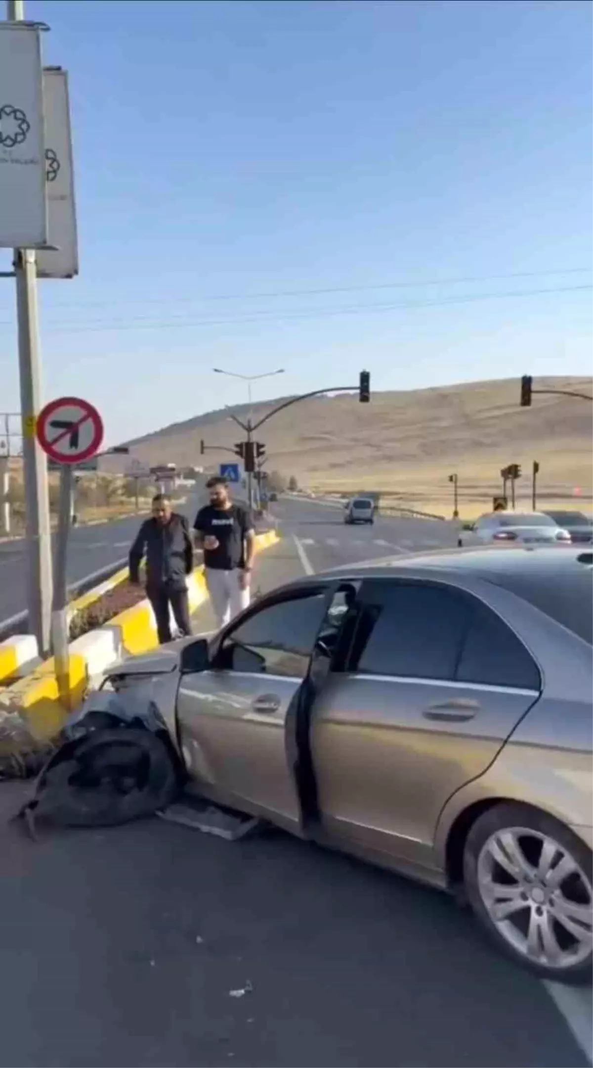 Mardin'de Trafik Kazası: 2 Yaralı