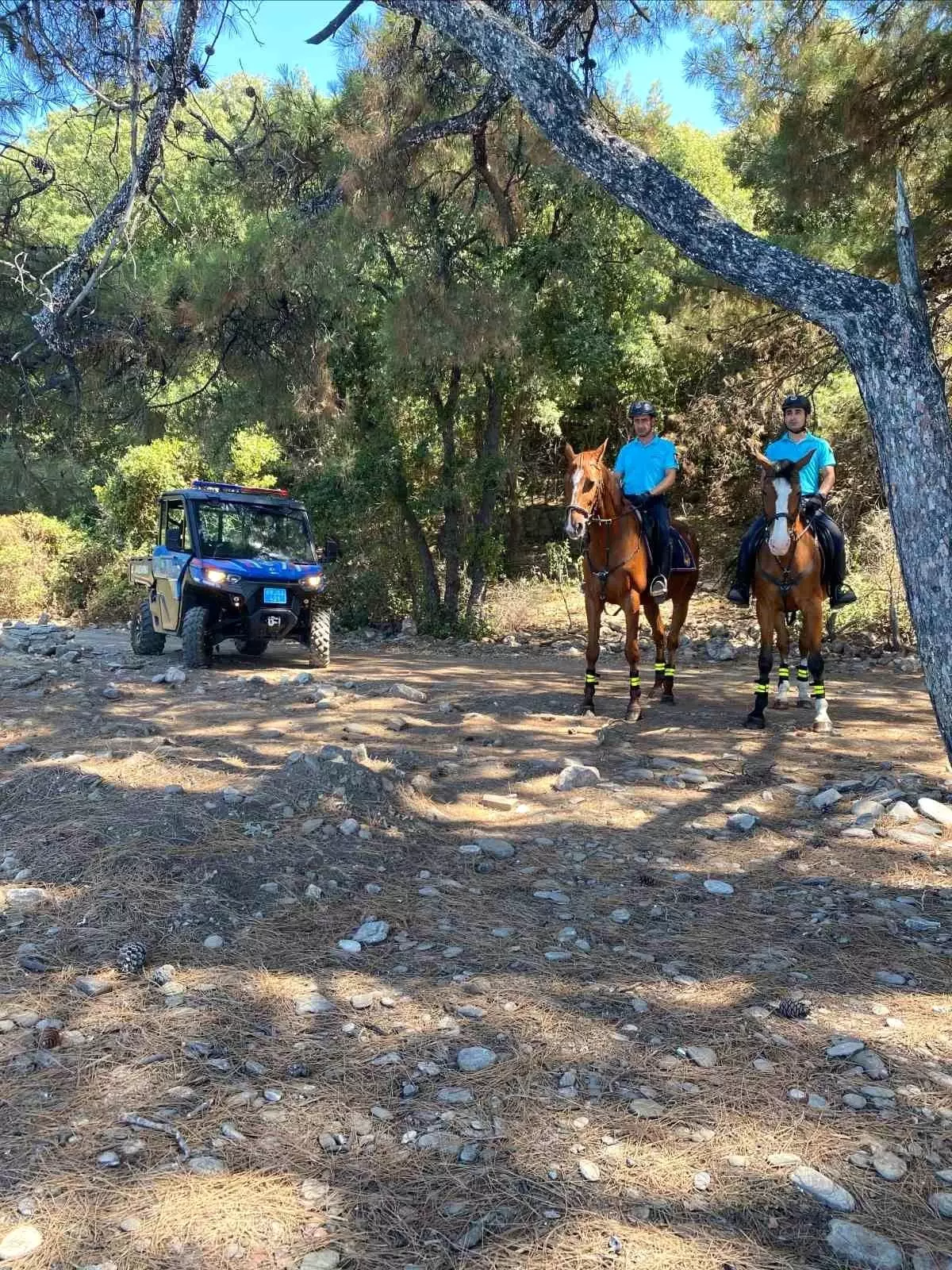 Kuşadası'nda Yasak Bölgeye Giren 5 Kişiye Para Cezası