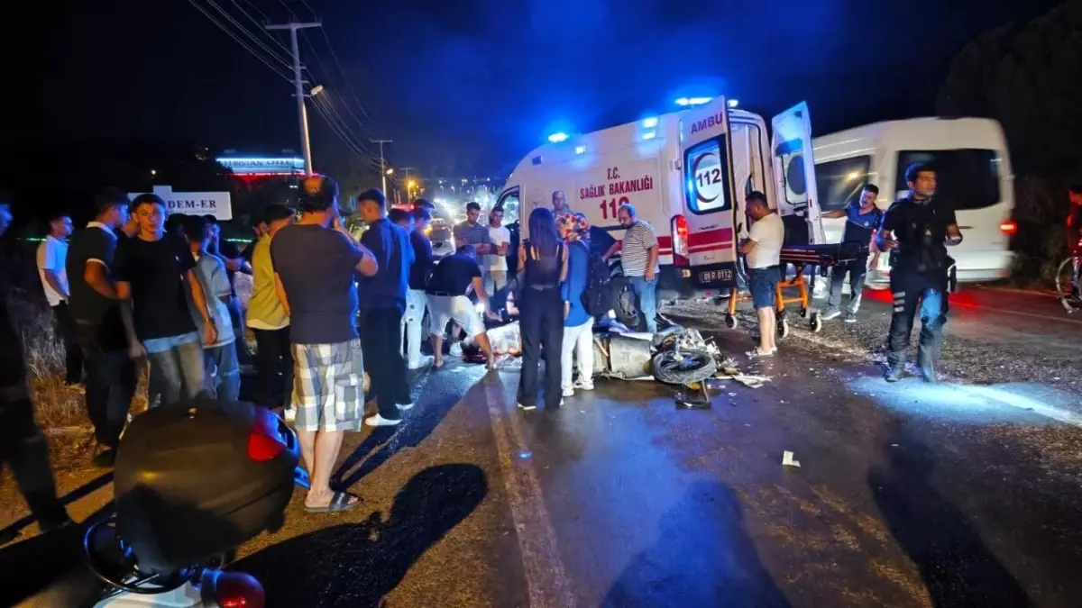 Didim'de Motosiklet ve Otomobil Çarpıştı: Baba Yürekleri Dağladı