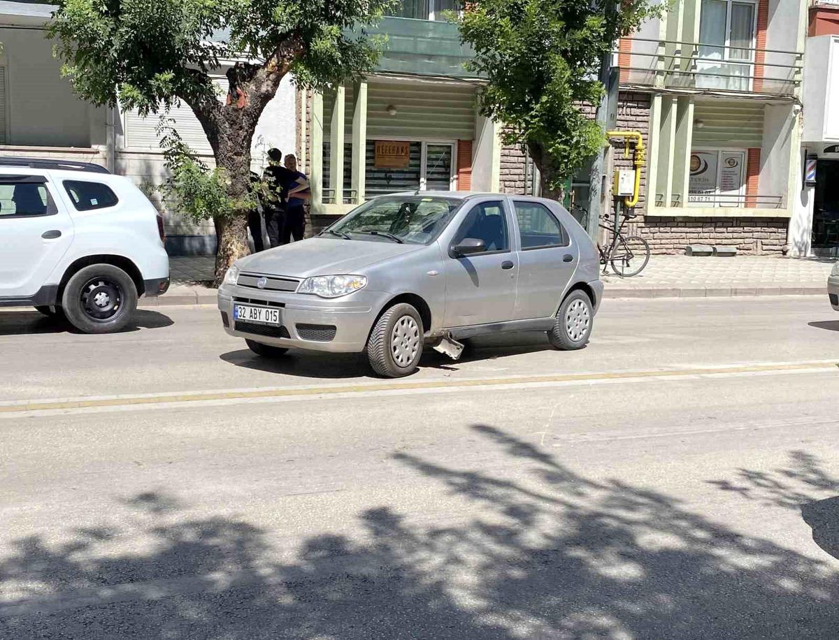 Eskişehir'de Trafik Kazası: Motosikletli Kurye Yaralandı