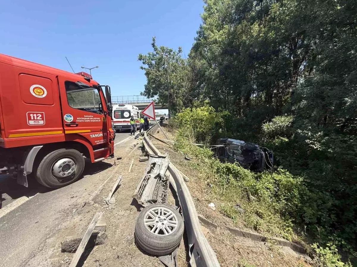Sakarya'da Otoyolda Kaza: 6 Yaralı