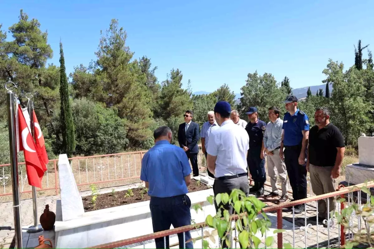 Şehit Emrah Ceylan, Mezarı Başında Anıldı