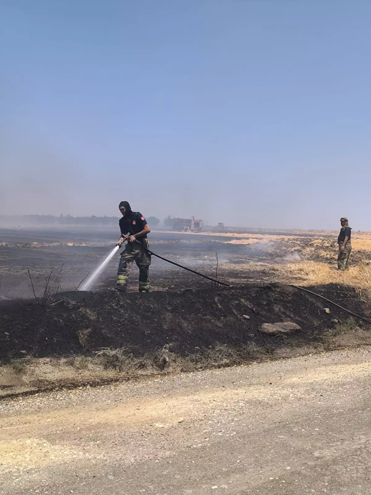 Silivri'de Yangın Büyümeden Söndürüldü