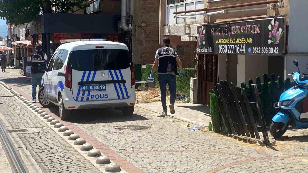 Kocaeli'de şüpheli ölüm: 40 yaşındaki adam evinde ölü bulundu