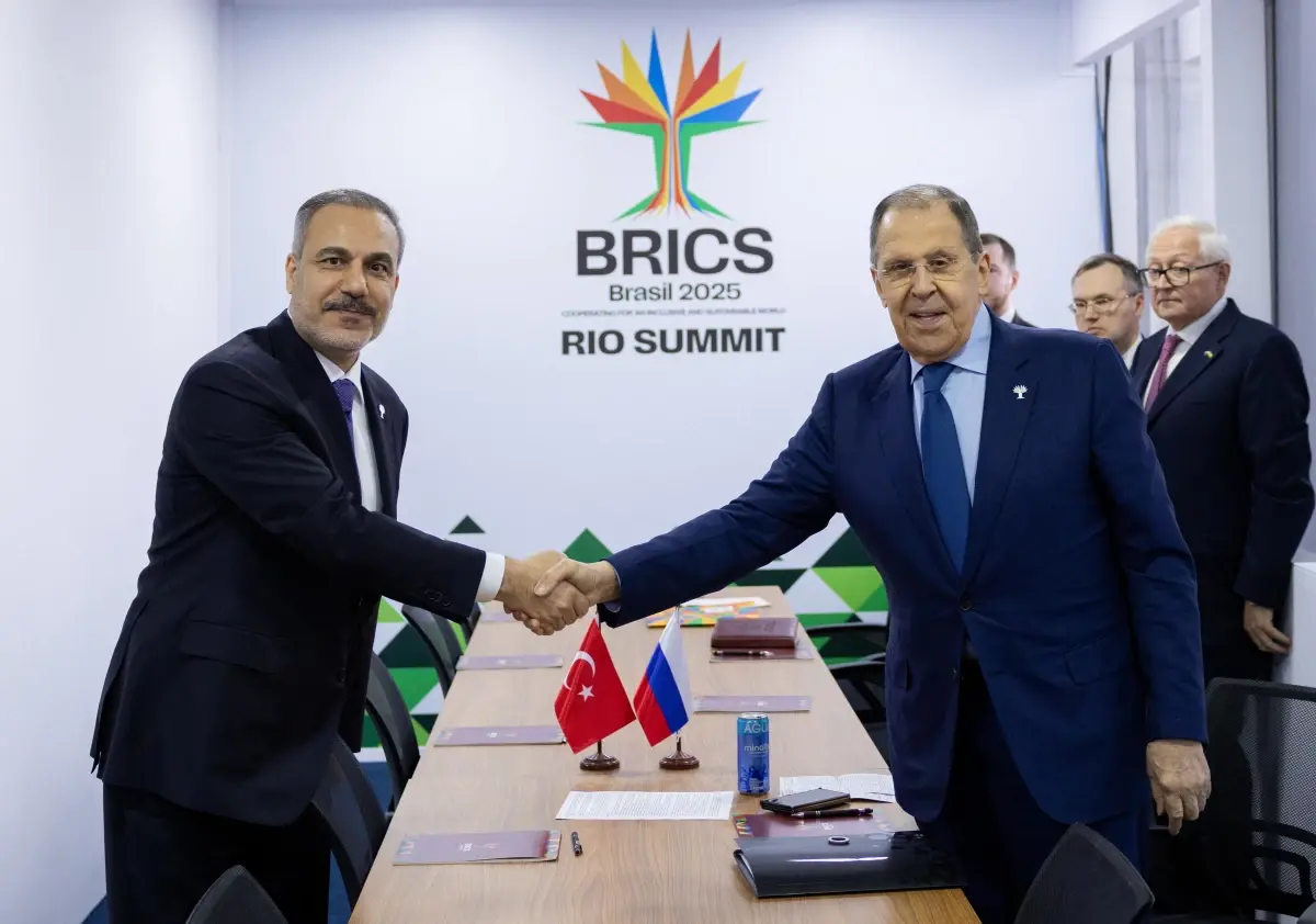 Dışişleri Bakanı Hakan Fidan, BRICS Zirvesi'nde Lavrov ile Görüştü