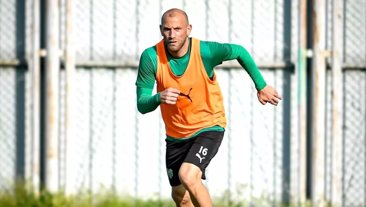 Bursaspor, Yeni Sezon Hazırlıklarına 11 Transferle Başlıyor