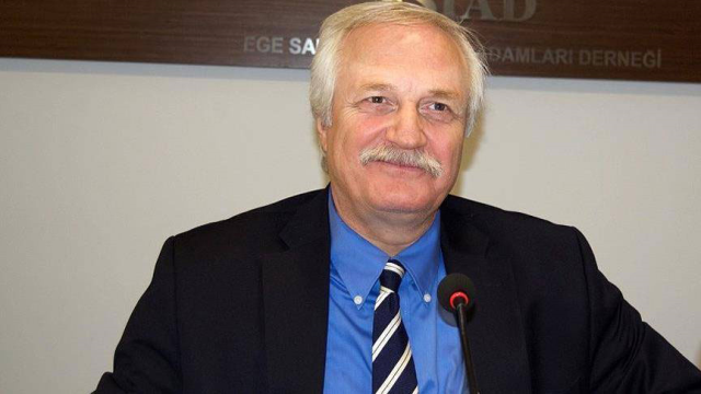 Former Deputy Chairman Murat Özçelik resigned from the CHP
