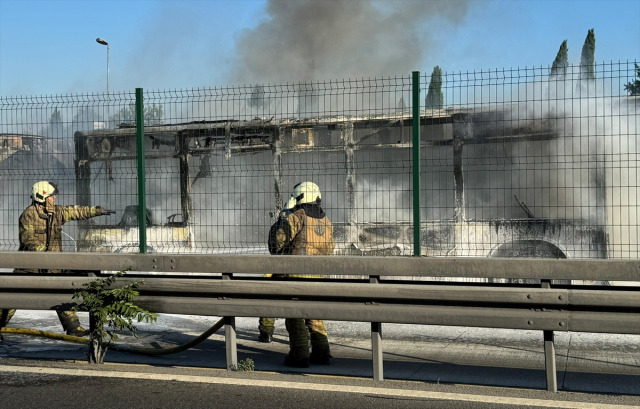 Fire broke out in a bus in Istanbul