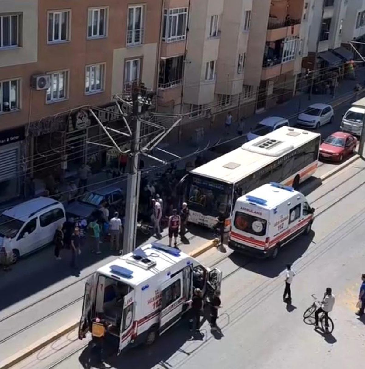 Eskişehir'de Motosiklet Yayaya Çarptı: 2 Yaralı