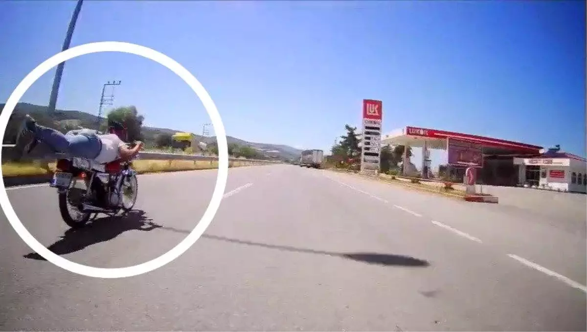 Samsun'da Motosiklet Sürücüsüne Tehlikeli Kullanım Ceza