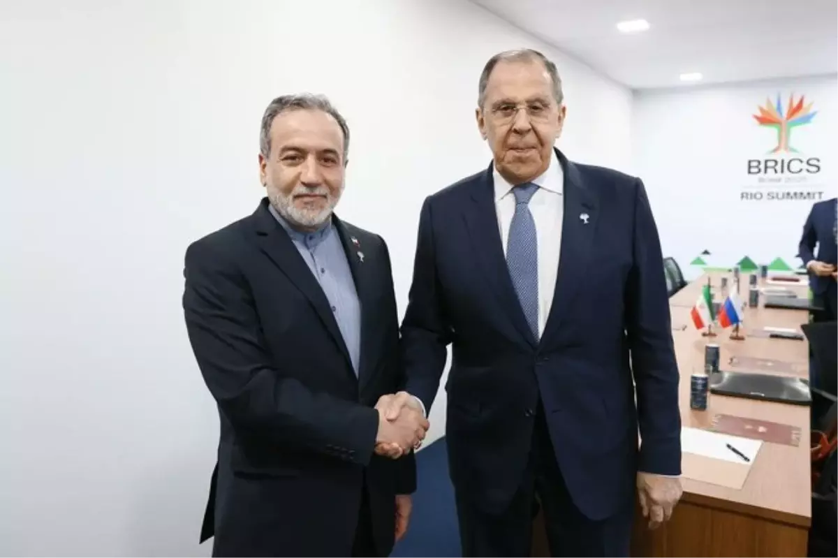 Lavrov ve Arakçi, İran'ın Nükleer Programını Görüştü