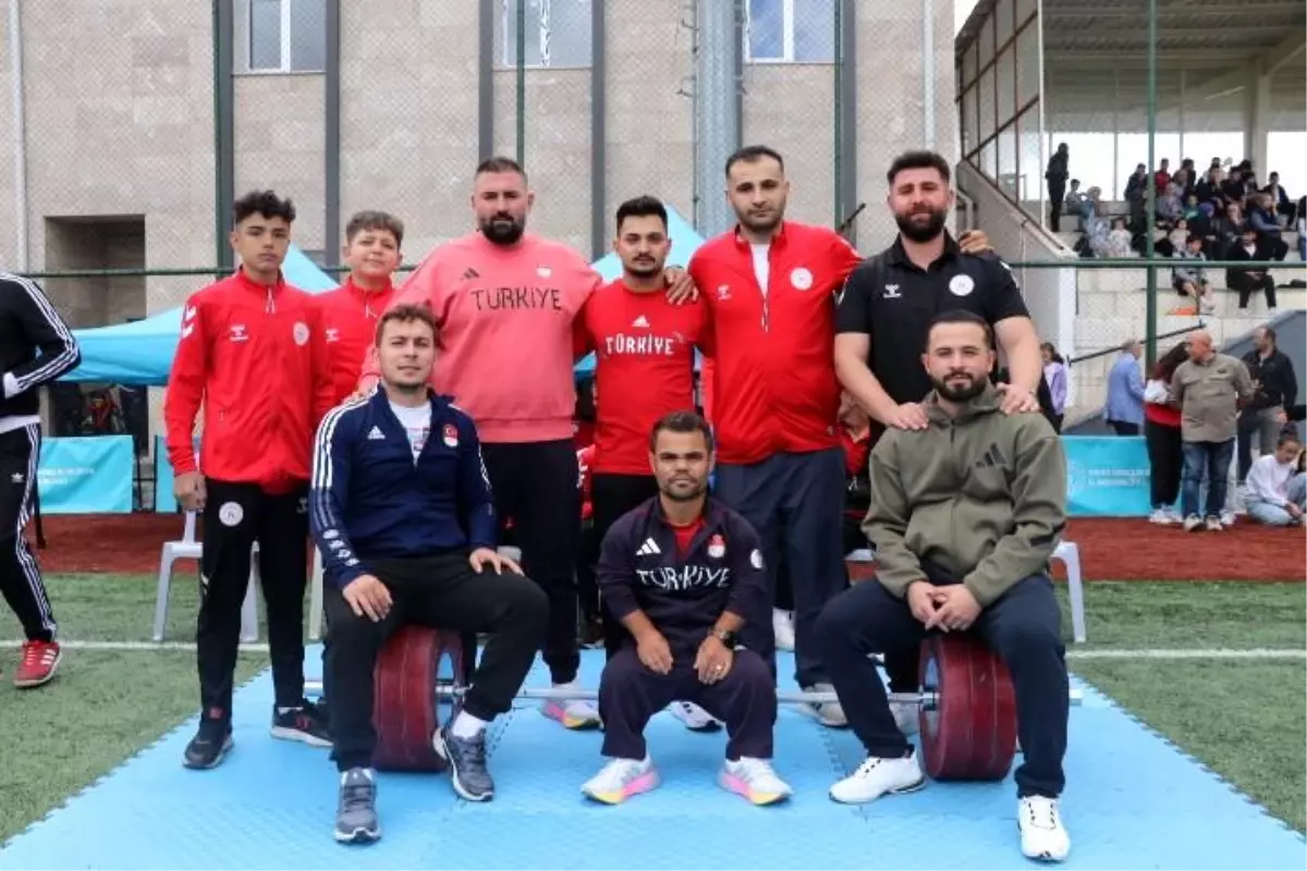 Sivas'ın Şampiyon Haltercileri GSB Yaz Spor Okulları Açılışında