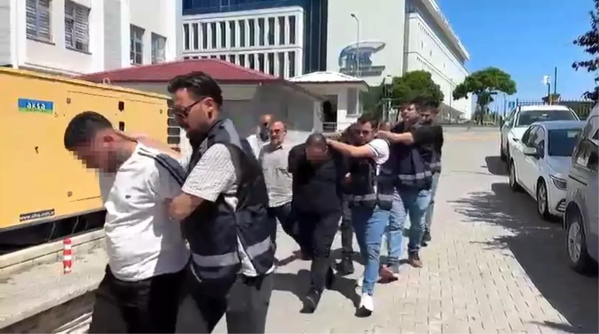 Samsun'da Kanlı Gece: Eğlence Mekanı Önünde Silahlı Saldırı! 2 Yaralı, 4 Zanlı Emniyette