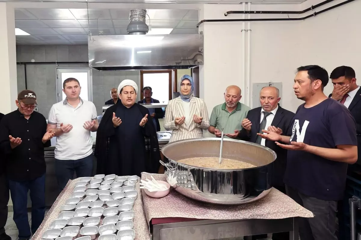 Afyonkarahisar'da Muharrem Ayı'na Özel Aşure İkramı