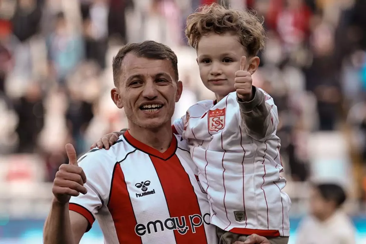 17 yıl sonra Sivasspor'a veda eden Ziya Erdal'dan kulübüne sert tepki