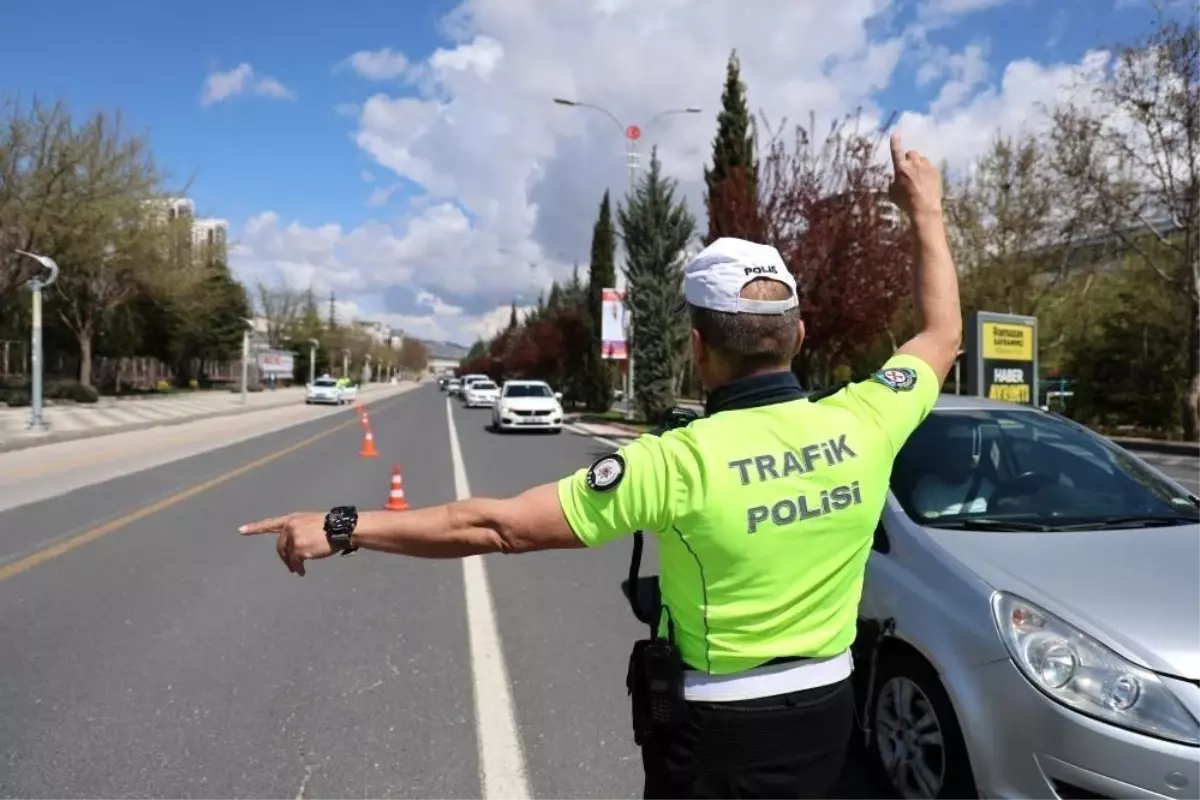 Düzce'de Trafik Denetimleri Sıkılaştırıldı