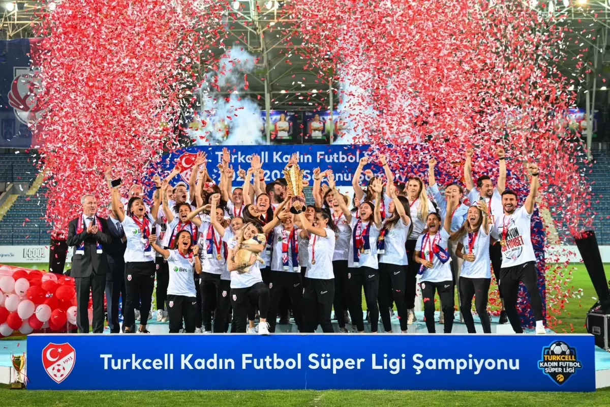 TFF, Kadın Futbol Süper Ligi Şampiyonunu Tescilledi