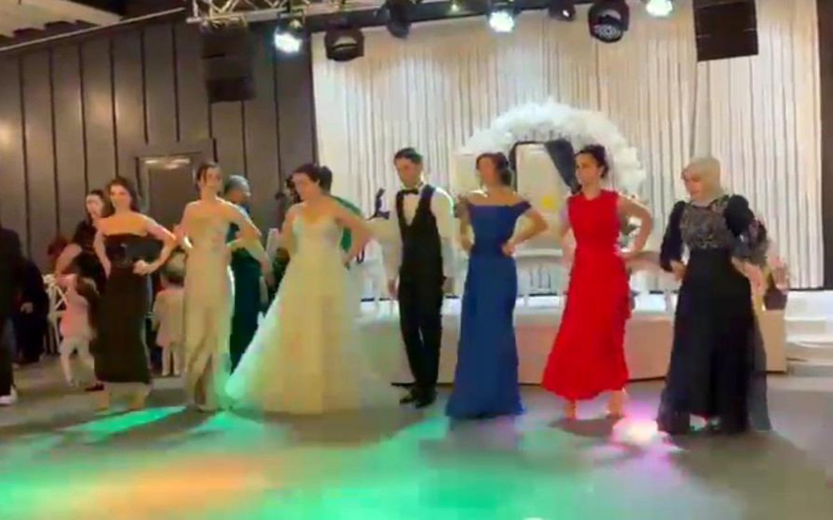 Trabzon'da Renkli Kültürlerarası Düğün: Türk ve Amerikalı Çiftin Buluşması