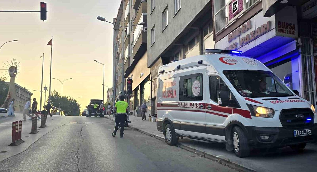 Bilecik'te Motorlu Bisiklet Kazası: 1 Yaralı