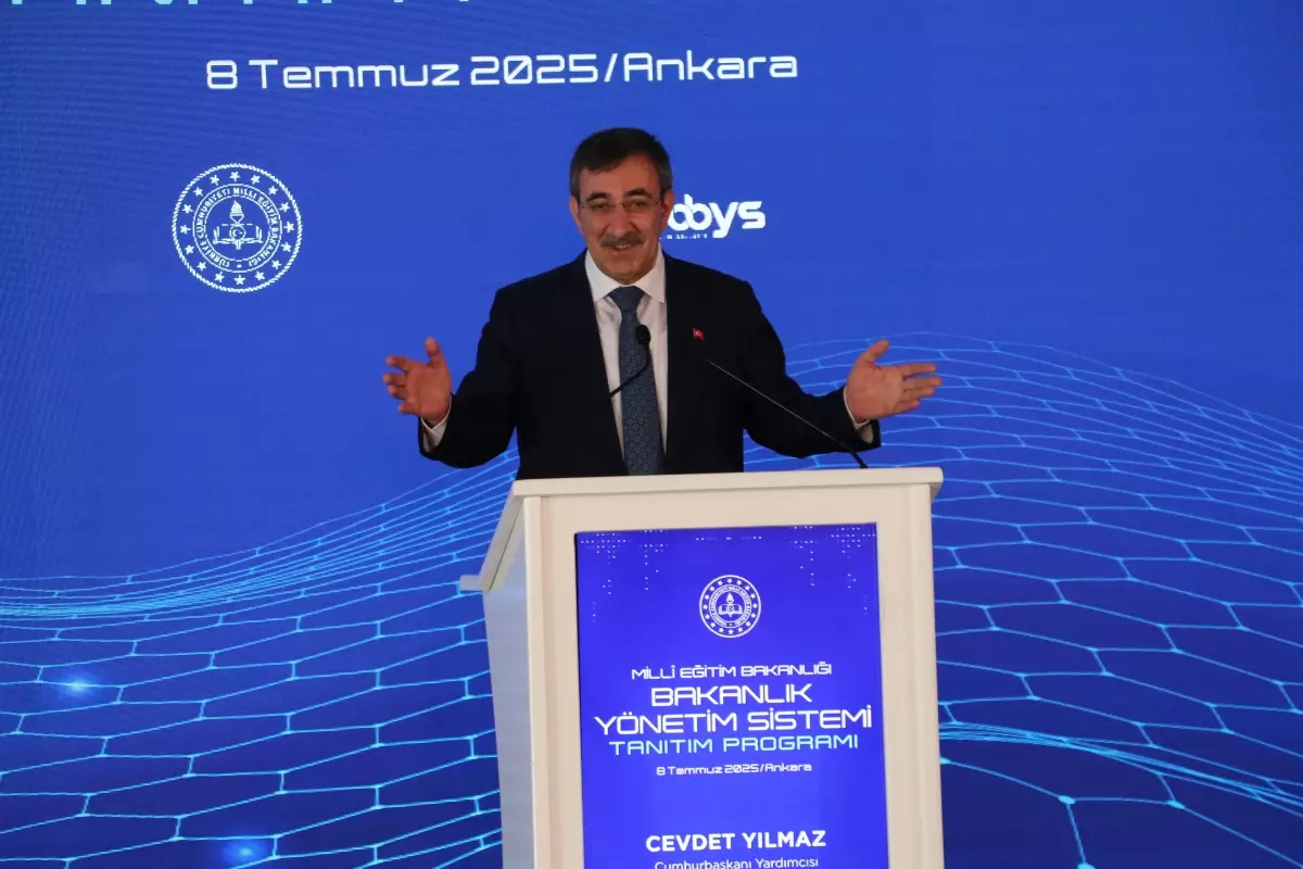 Cevdet Yılmaz: Geleceğin taleplerine de odaklanan bir eğitim modeliyle yol alıyoruz