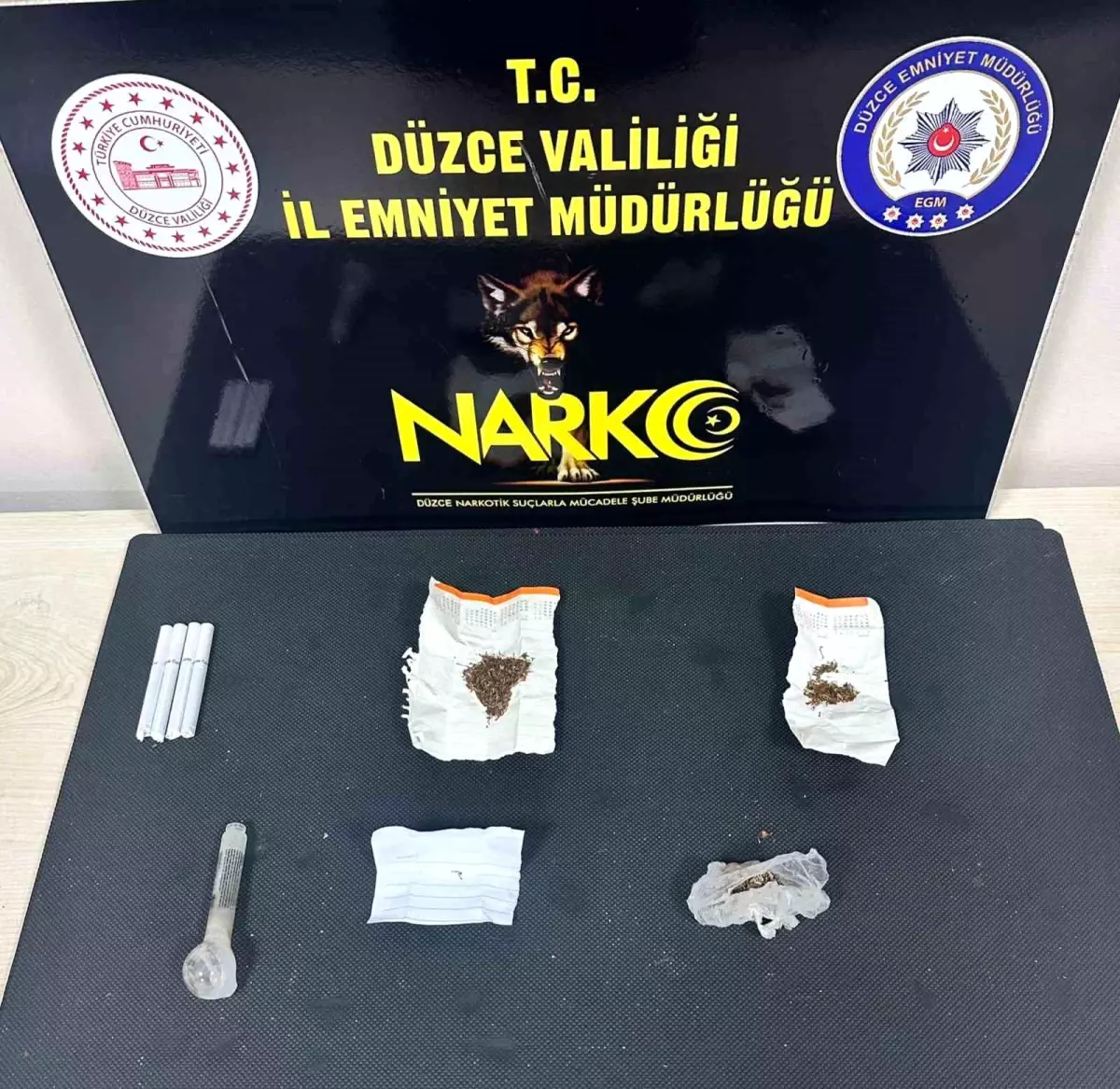 Düzce'de Uyuşturucu Operasyonu: 2 Şüpheli Tutuklandı