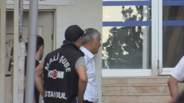 Detained Zeydan Karalar and Abdurrahman Tutdere were transferred to the courthouse.