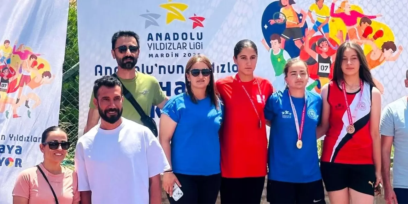 Hakkari'li Sporcular ANALİG Bölge Yarışmalarında Başarı Gösterdi