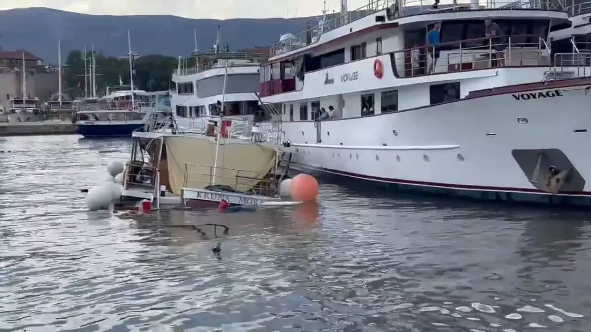 Hırvatistan'da Fırtına Feribotu Battı