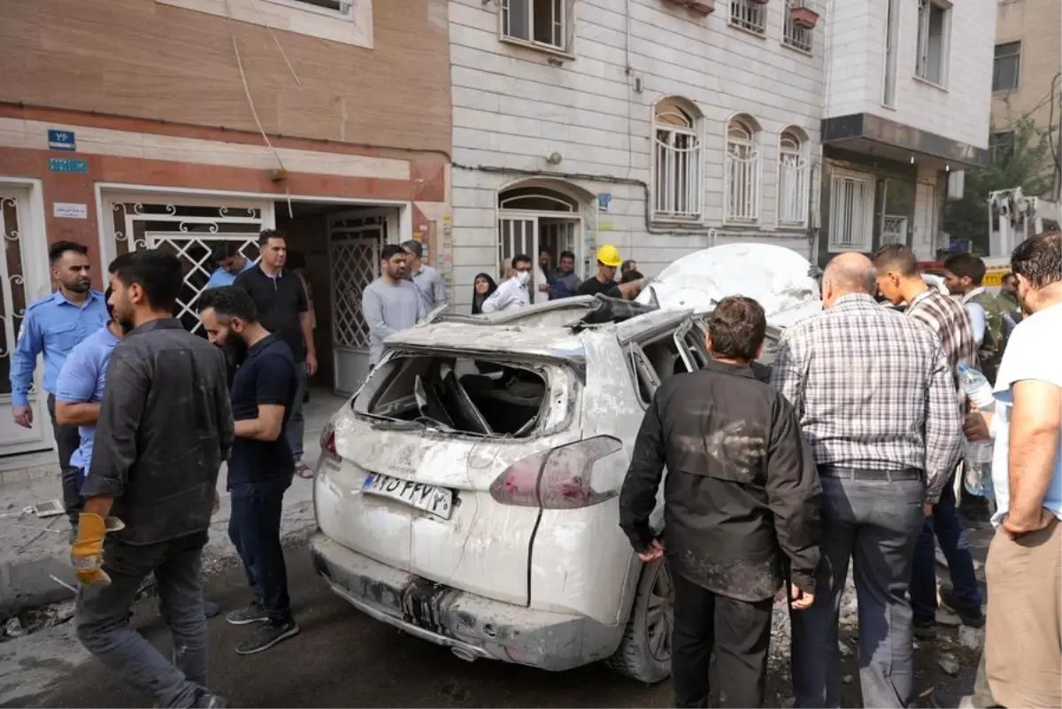 İran: İsrail'in 12 Gün Süren Saldırılarında Hayatını Kaybedenlerin Sayısı 1.100'e Yaklaştı