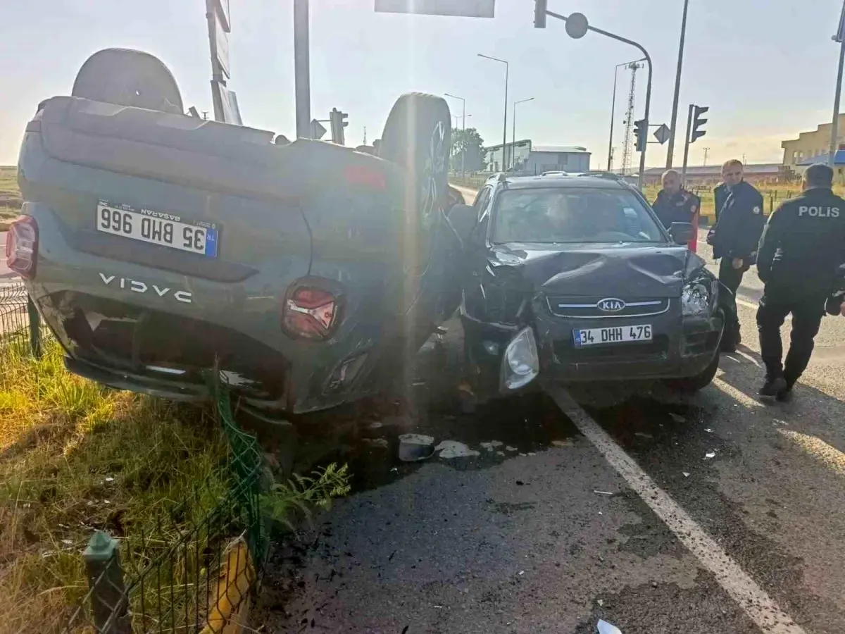 Kars'ta Trafik Kazası: 2 Yaralı