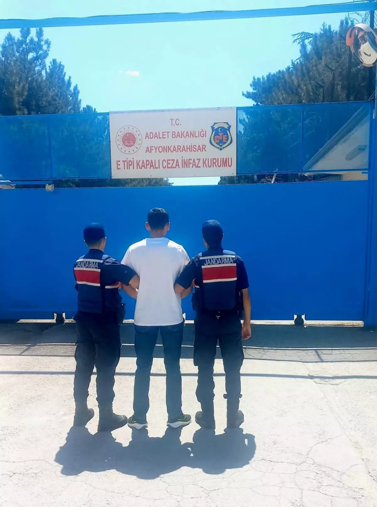 Afyonkarahisar'da Kasten Öldürme Suçundan Aranan Şahıs Yakalandı