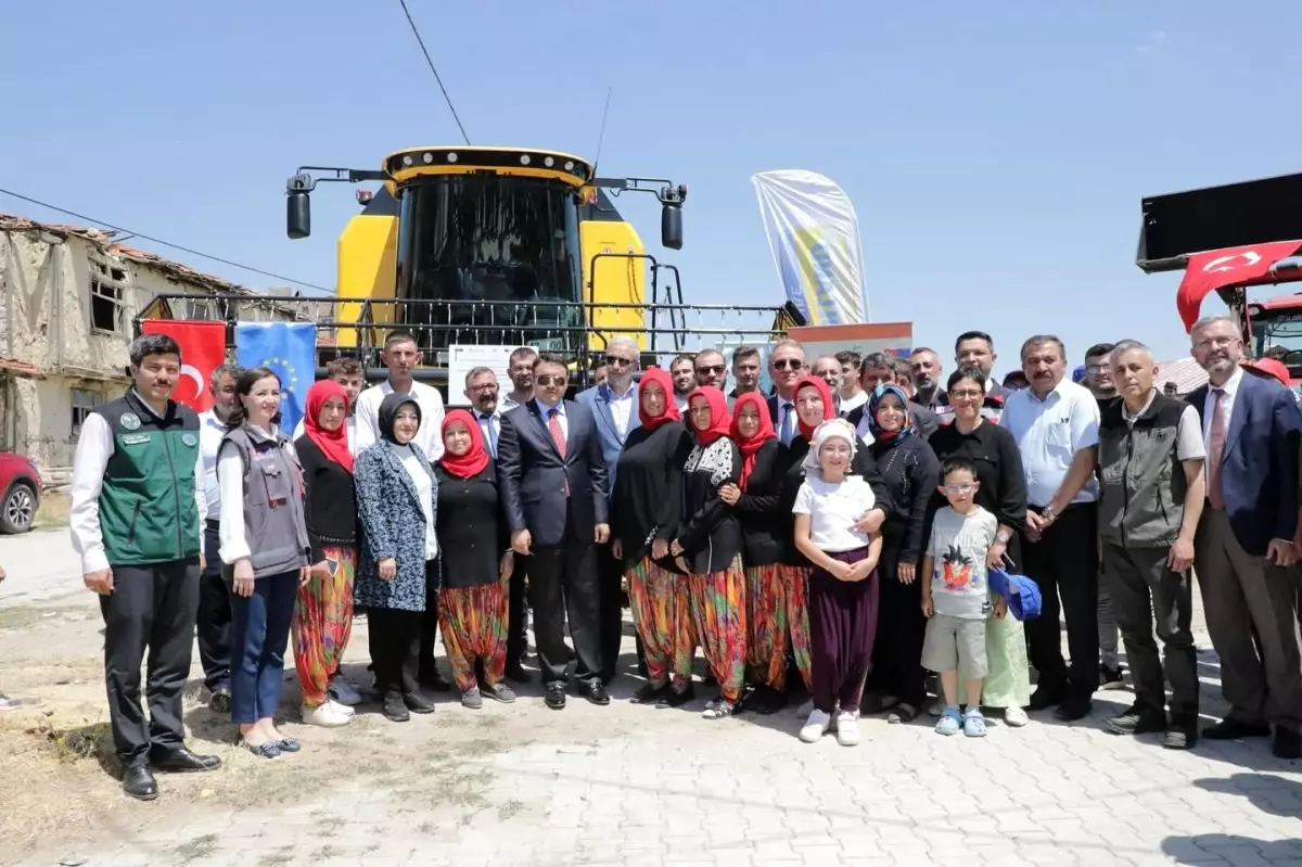 Kütahya'da Tarımsal Makine Parkı Projesi'ne Anahtar Teslim Töreni