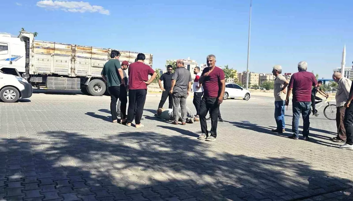 Şanlıurfa'da Motosiklet Kazası: Sürücü Yaralandı