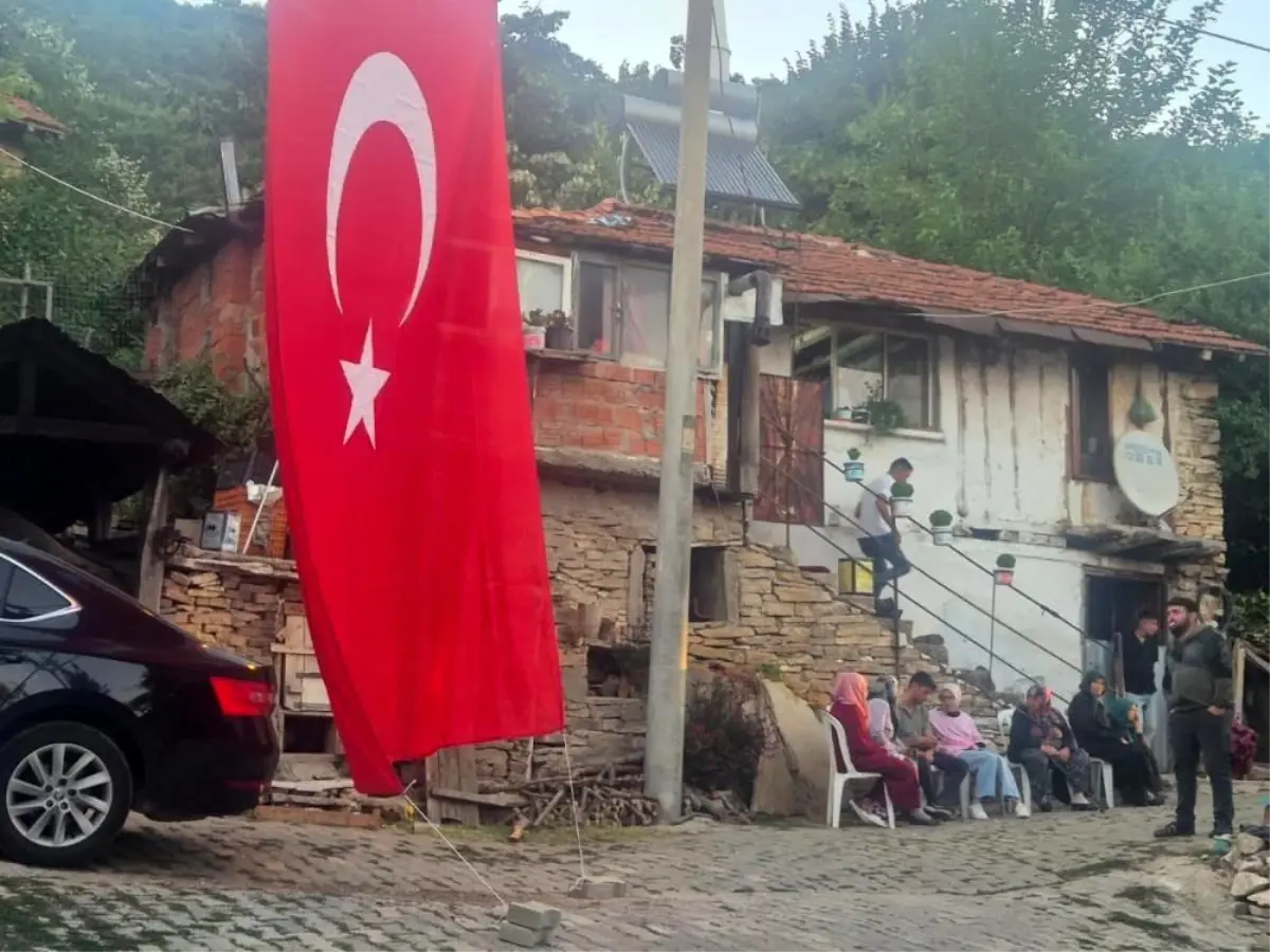 Şehit Sözleşmeli Er Ahmet Kuşak, son yolculuğuna uğurlandı