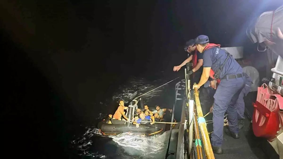 Fethiye Açıklarında Düzensiz Göçmenler Kurtarıldı