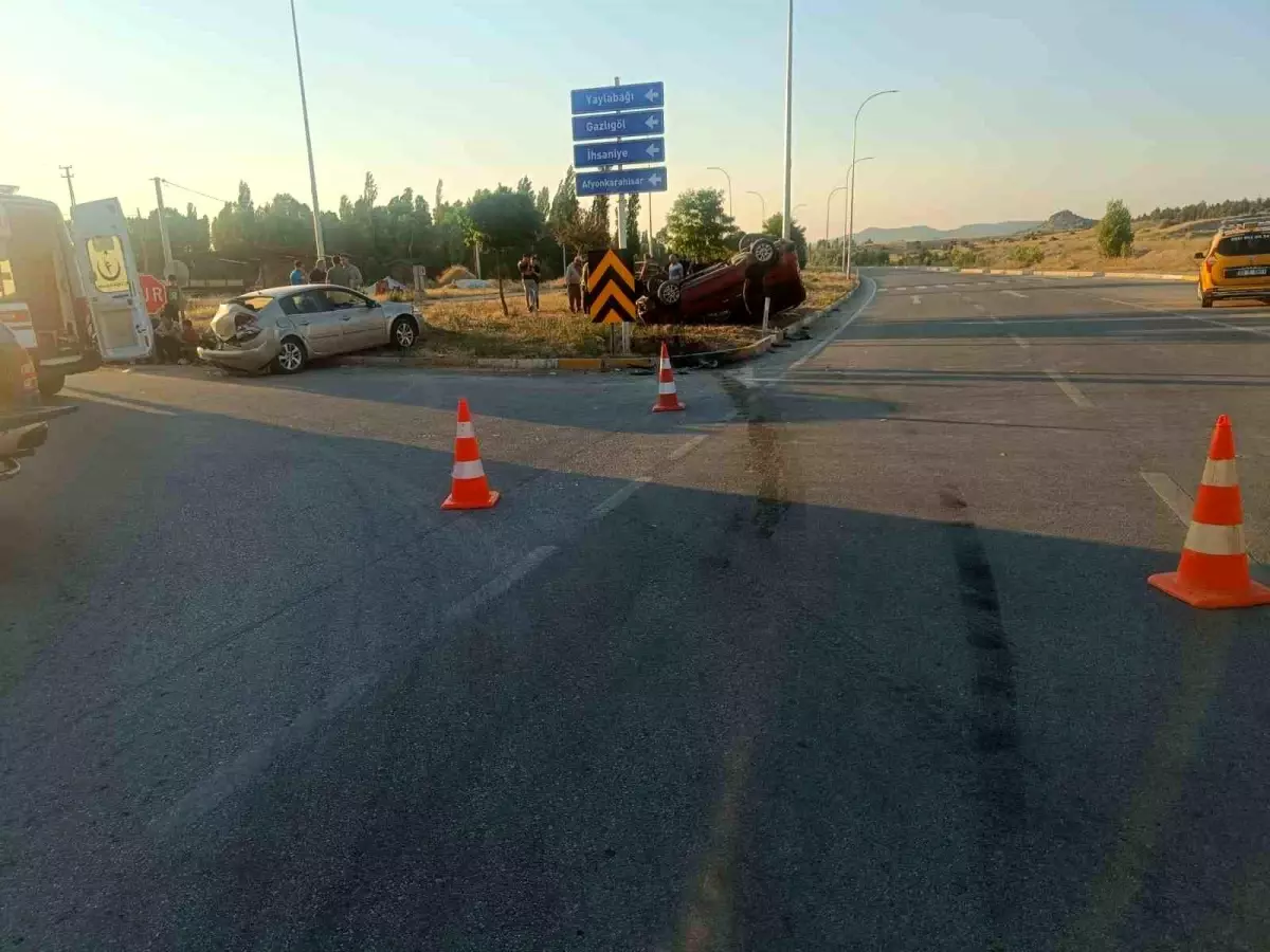 Afyonkarahisar'da Trafik Kazası: 9 Yaralı