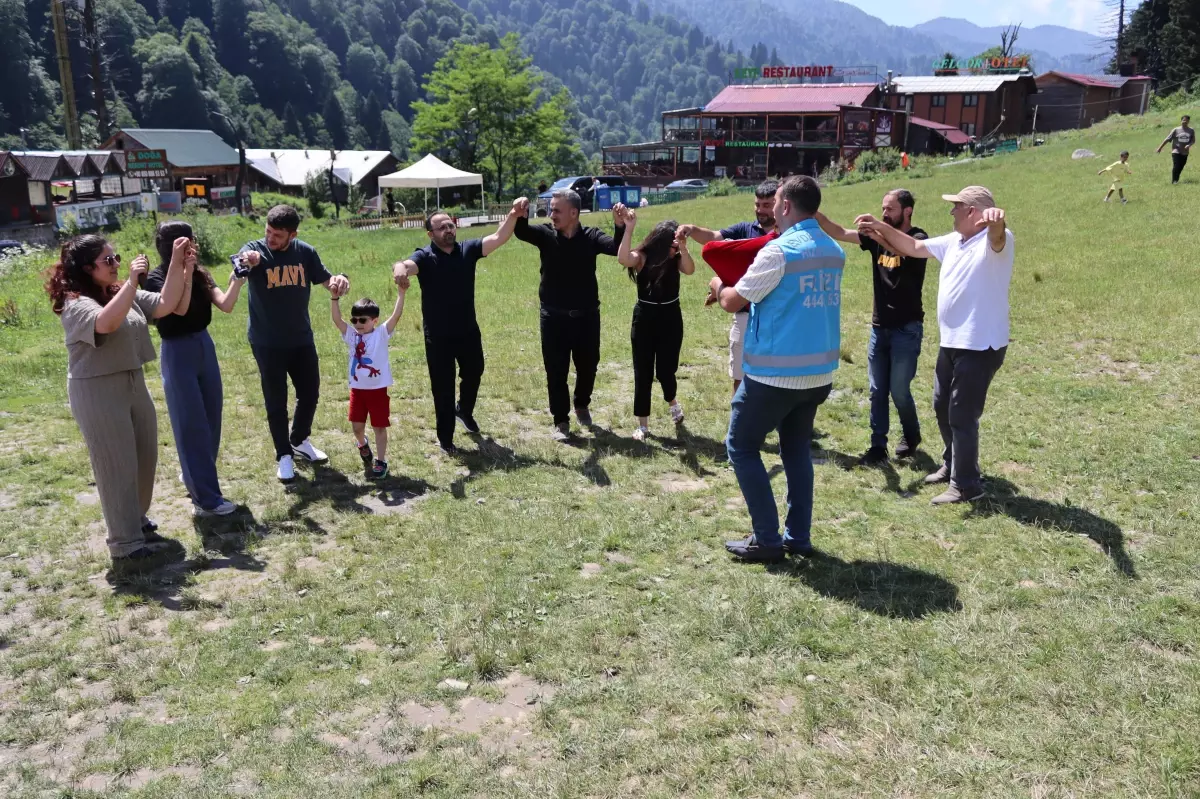 Ayder Yaylası'nda Sağlıklı Yaşa Programı: Kilo Ölçümü ve Horon