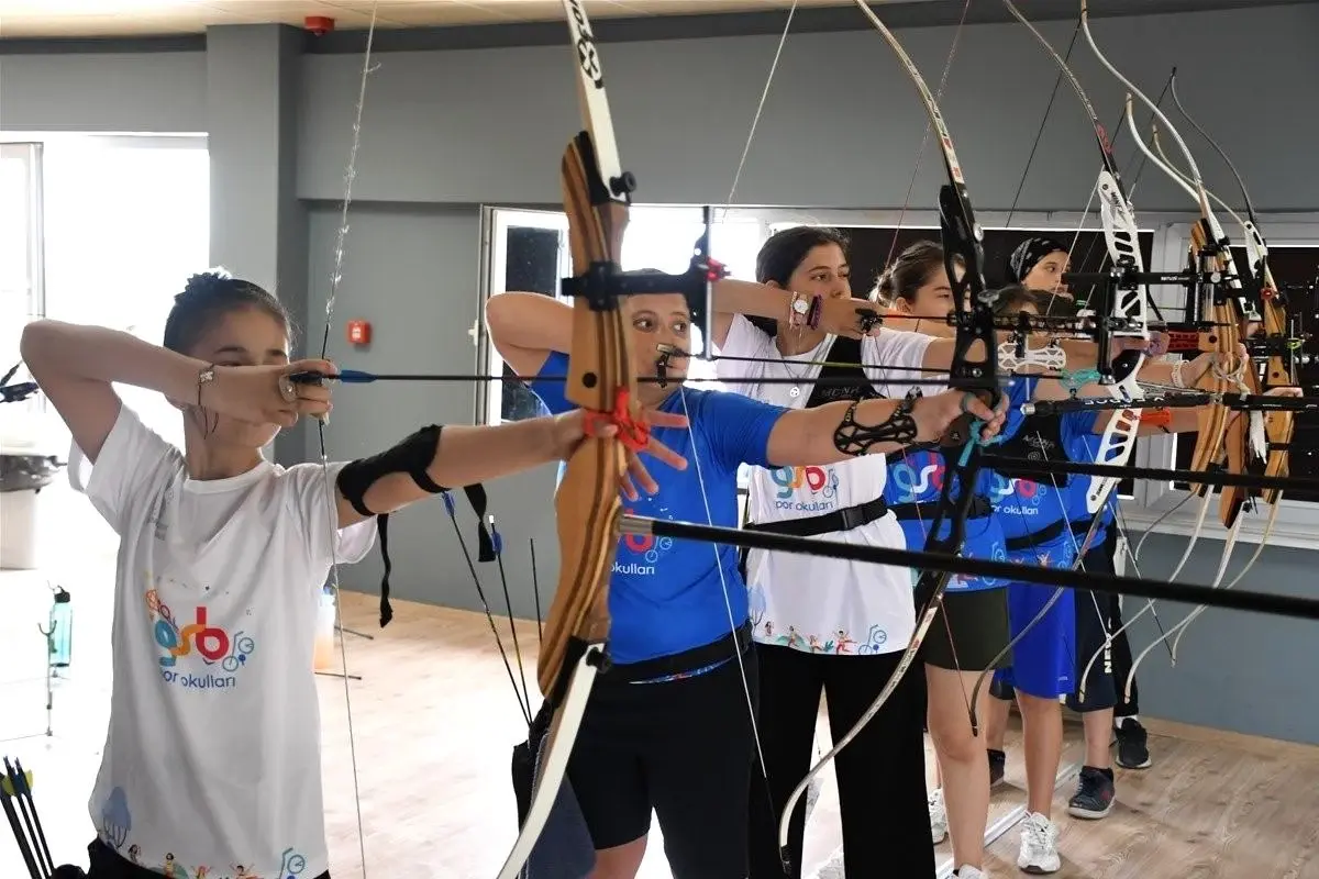 Balıkesir'de GSB Spor Okulları Yaz Sezonuna Başladı