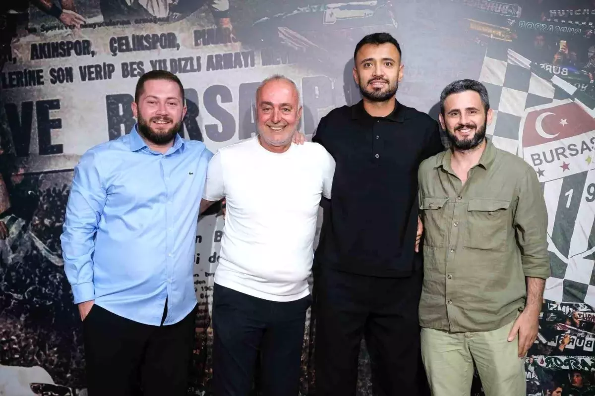 Bursaspor, Şampiyon Kadrodan Mehmet Yiğit'e Veda Etti